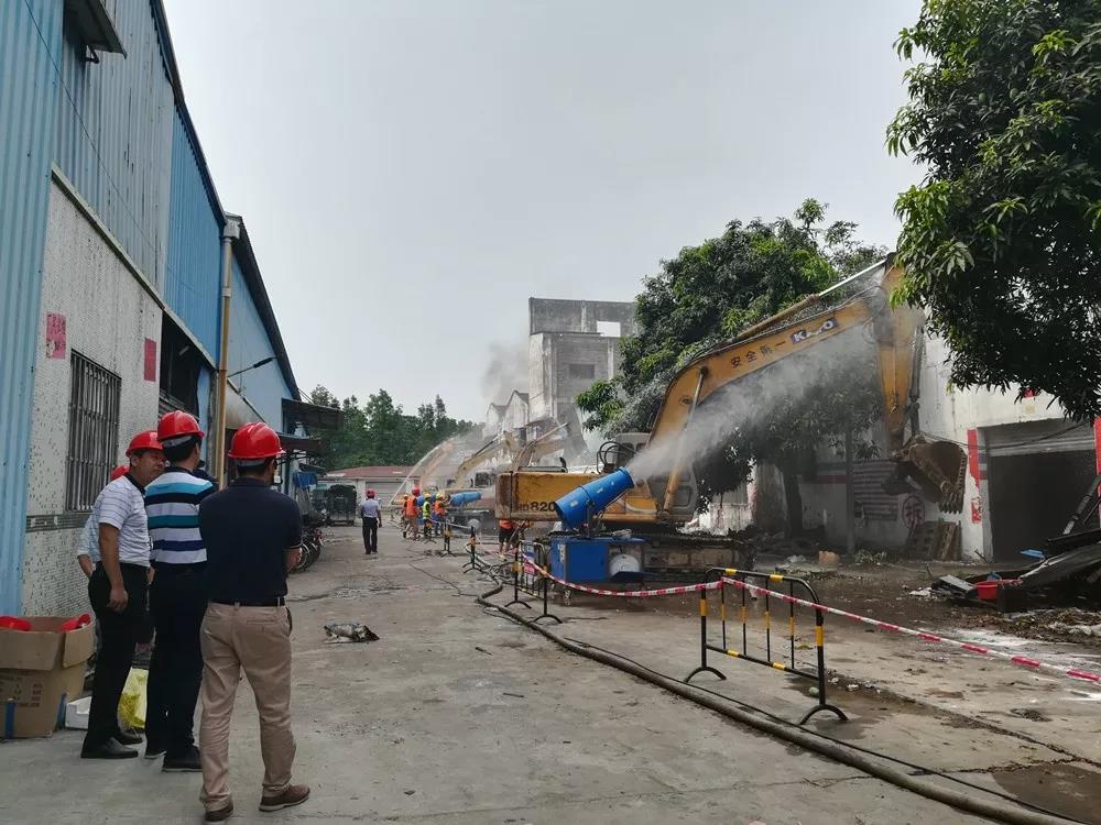 順德容桂違法建設(shè)清拆行動(dòng) 拆除違規(guī)建筑面積1萬(wàn)平方米